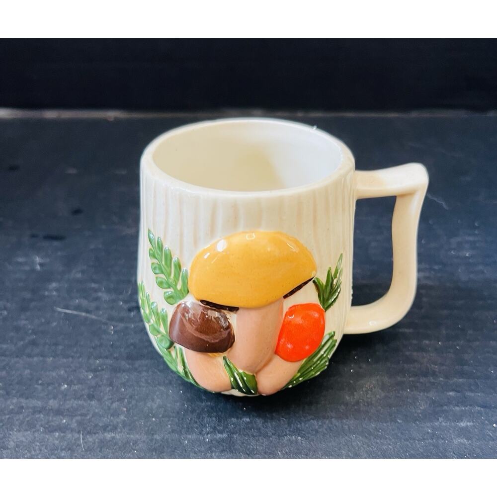 Vintage Arnels Mushroom Ceramic Porcelain Cup